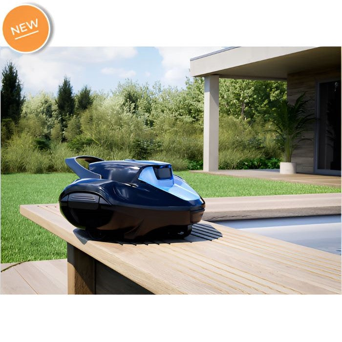 Gre Moovo 90 Akku-Poolroboter auf Echtholzpool