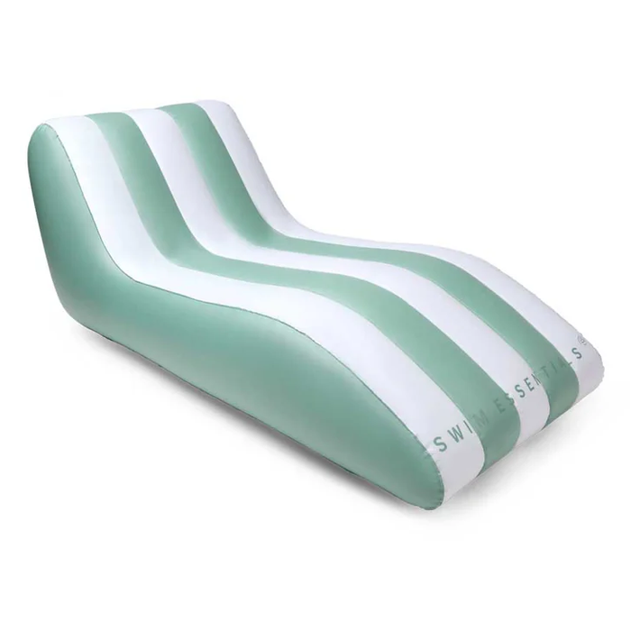 Swim Essentials Premium Lounge